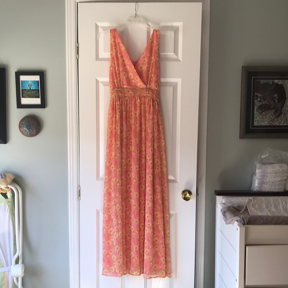 Motherhood maternity floral chiffon maxi dress, size medium. Never worn!